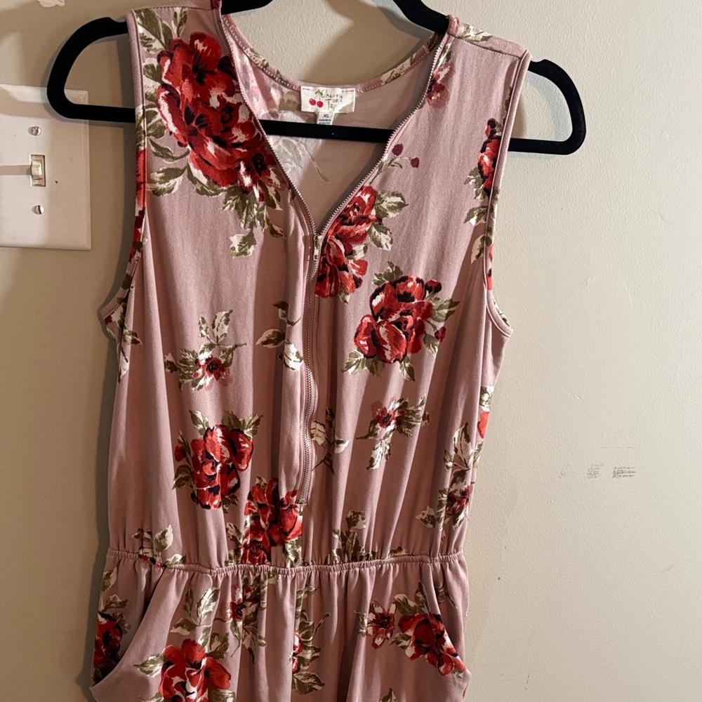 Floral Sleeveless Jumpsuit - size xl
